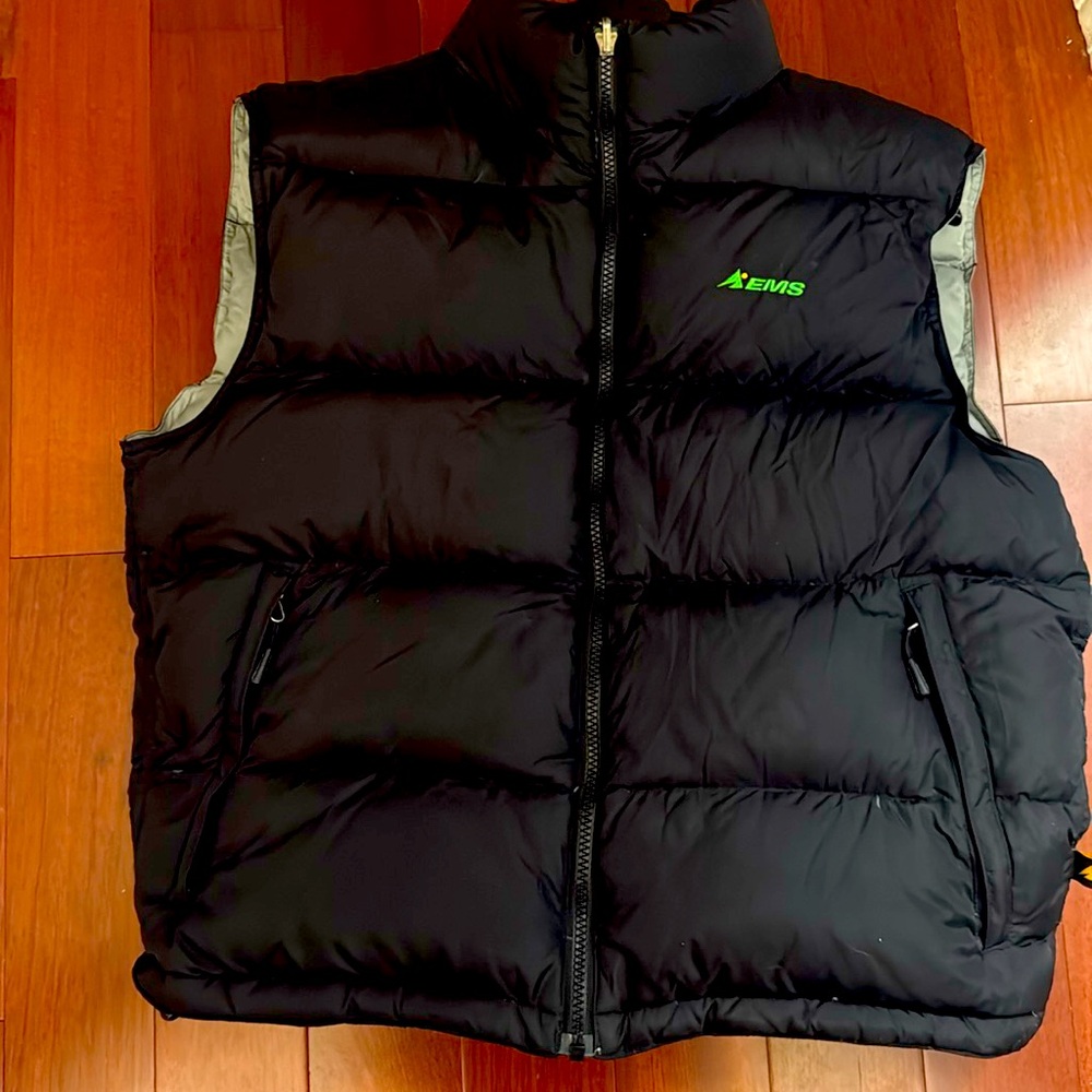 EMS women’s down puffer vest
